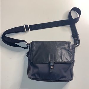 Messenger bad fro Hugo Boss